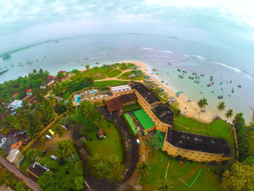 Fishermans Bay Hotel Weligama Buitenkant foto